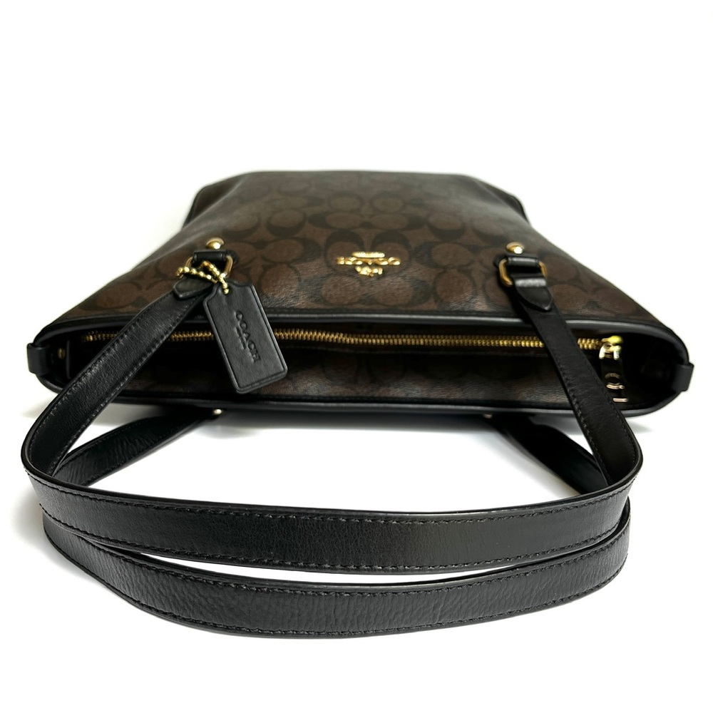 Coach Signature | Zip Top | Tote Bag - Picture 5 of 17